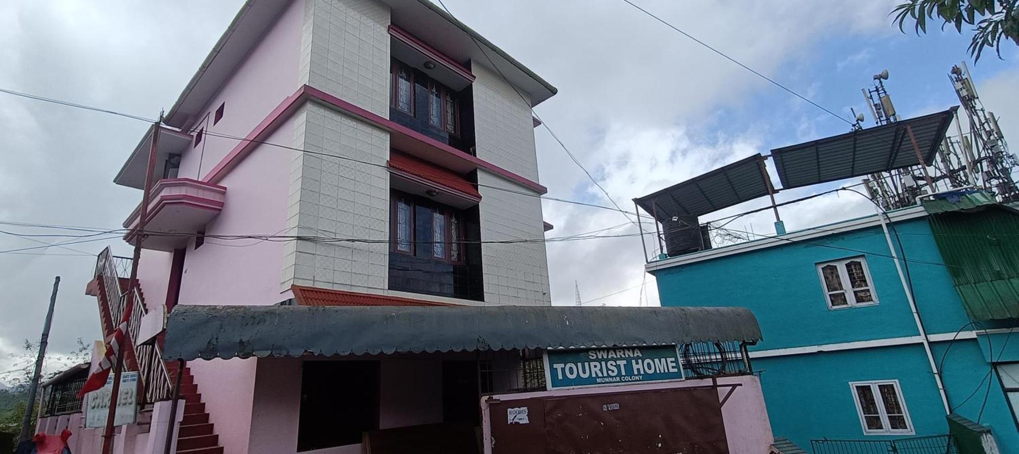 Swarna Tourist Home มุนนาร์ ภายนอก รูปภาพ