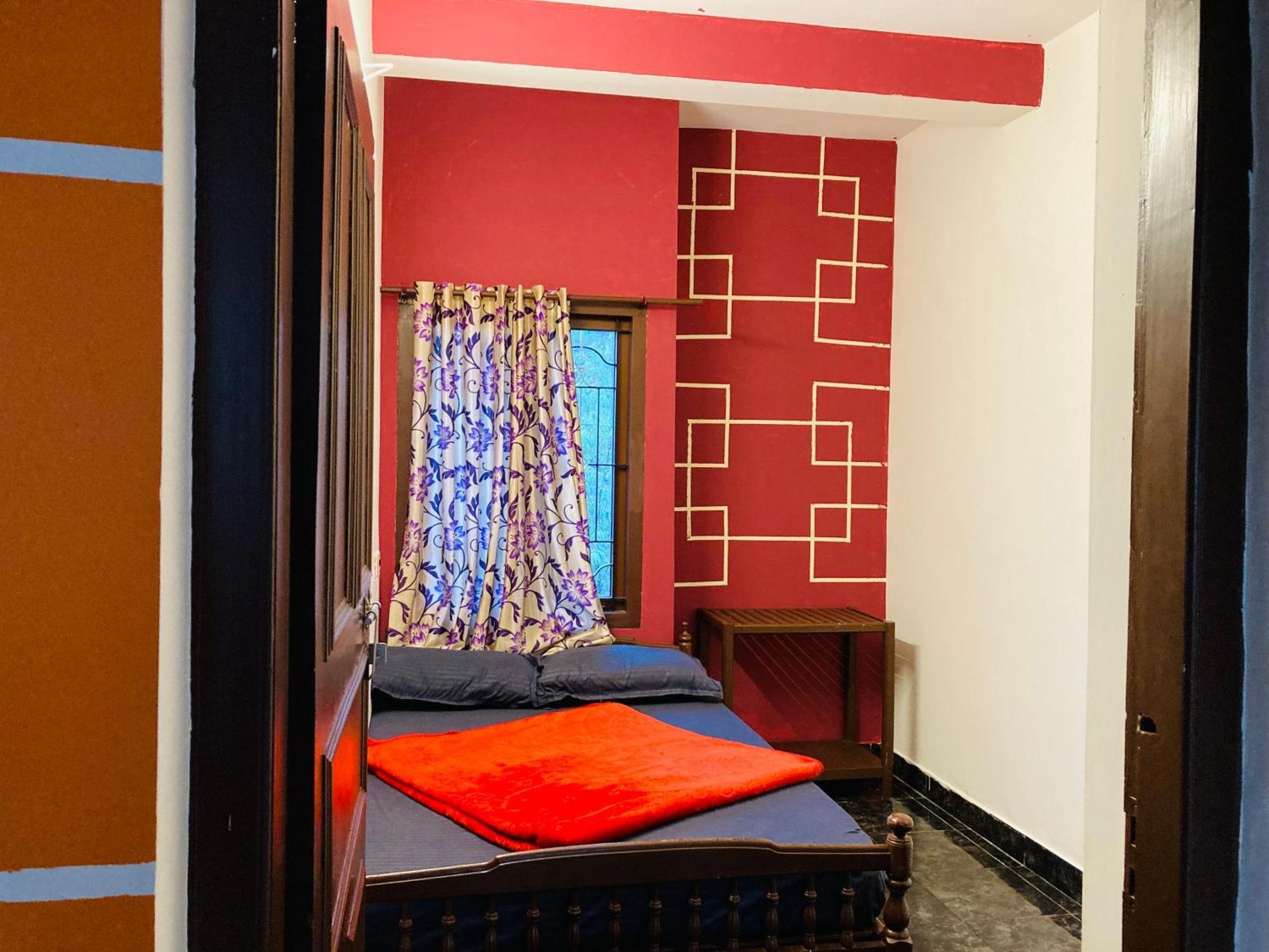 Swarna Tourist Home มุนนาร์ ภายนอก รูปภาพ