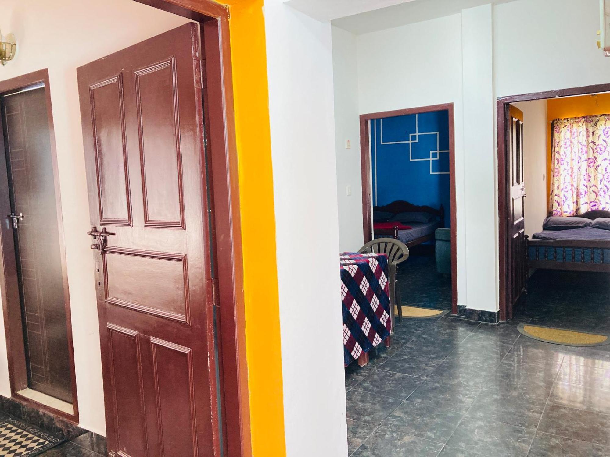 Swarna Tourist Home มุนนาร์ ภายนอก รูปภาพ